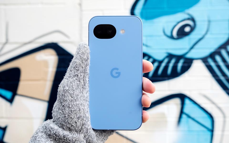 بشكل عام، يعد هاتف Pixel 10a هاتفًا رائعًا، على الرغم من أنني كنت أرغب في رؤية المزيد من الترقيات على أساس سنوي. 