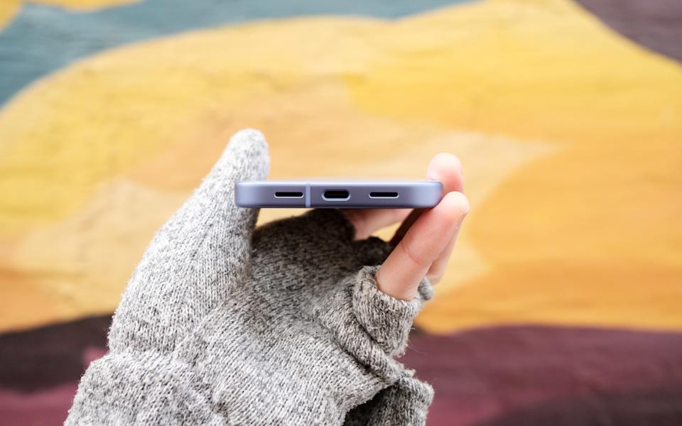 يمكن أن تكون مكبرات الصوت الموجودة في Pixel 10a أقوى وأكثر تحديدًا. 
