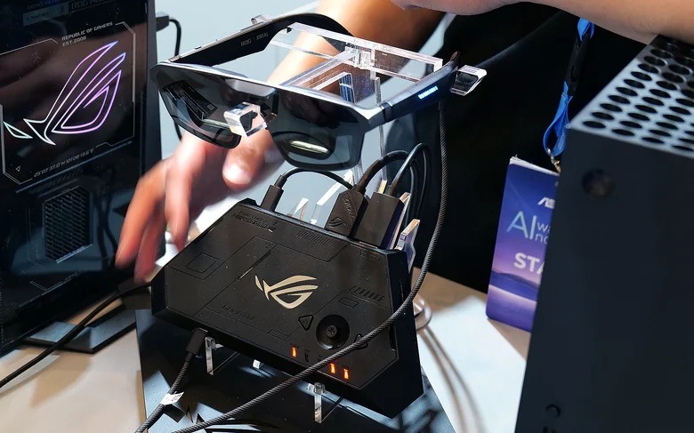 قاعدة إرساء ROG Xreal R1.